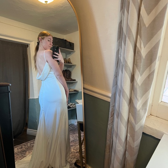 Cowl back wedding dress low back cowl neck - Picture 2 of 2